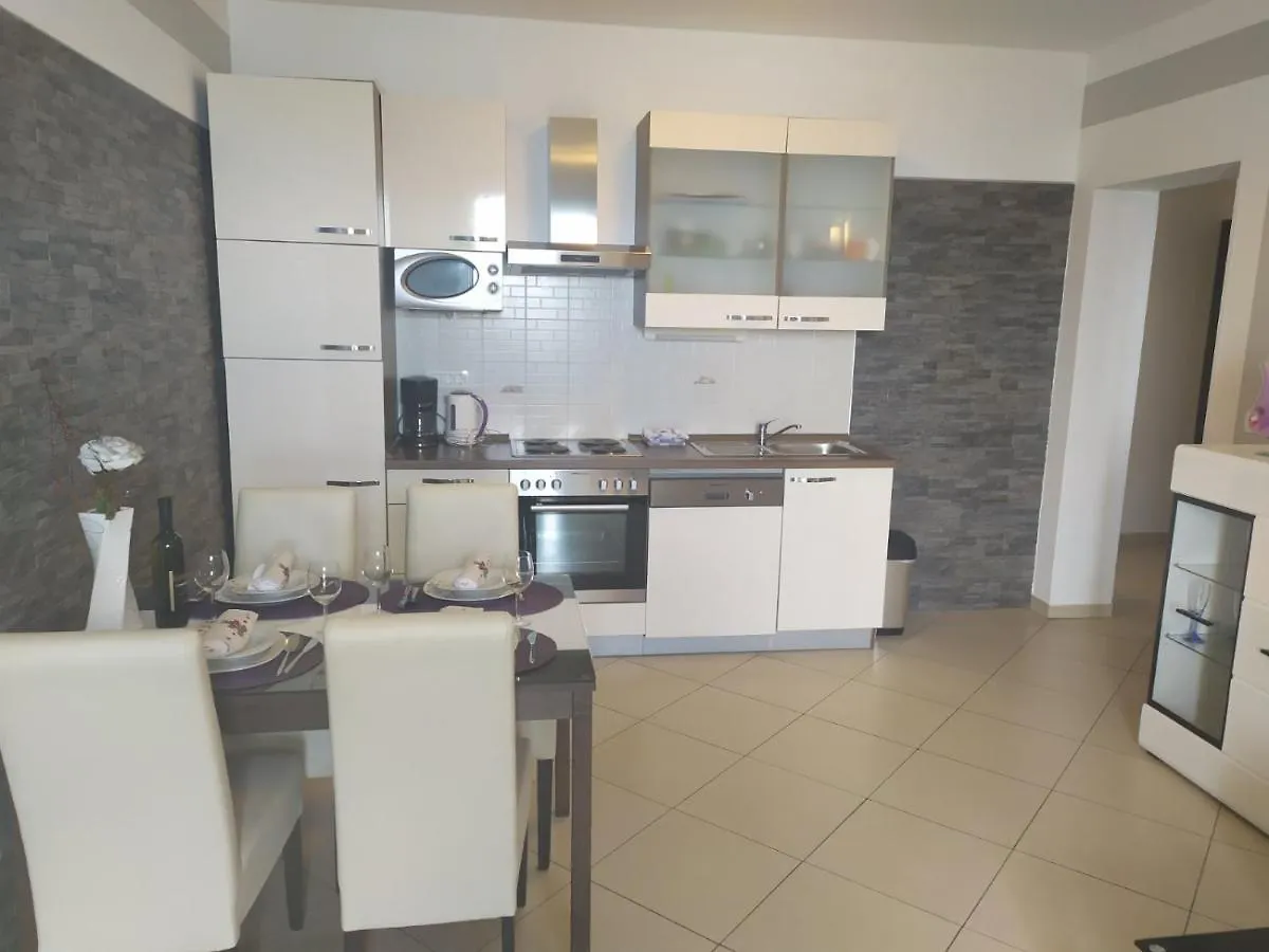 Apartment Villa Miljana Kraljevica